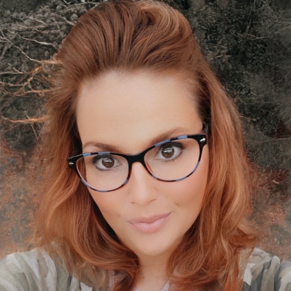 Meet your Posher, Belinda - Picture 2 of 5